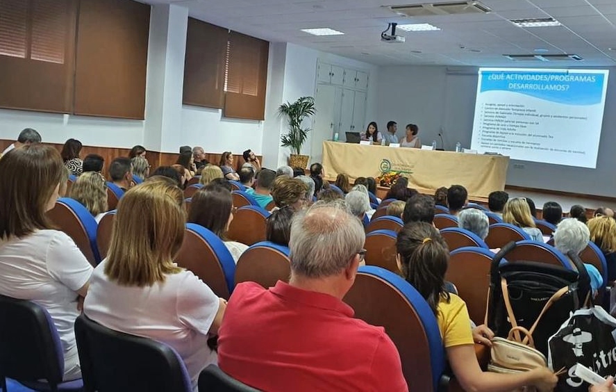 autismocordoba's tweet photo. La delegación de Autismo Córdoba en #Alcaracejos se constituirá esta tarde, en una reunión que tendrá lugar en el edificio Alfima de este municipio a partir de las 16.30 horas. Animamos a todos los interesados a asistir a este encuentro.
Más info ⬇️
https://t.co/7xW5YhI6wC https://t.co/7r1DREE82R