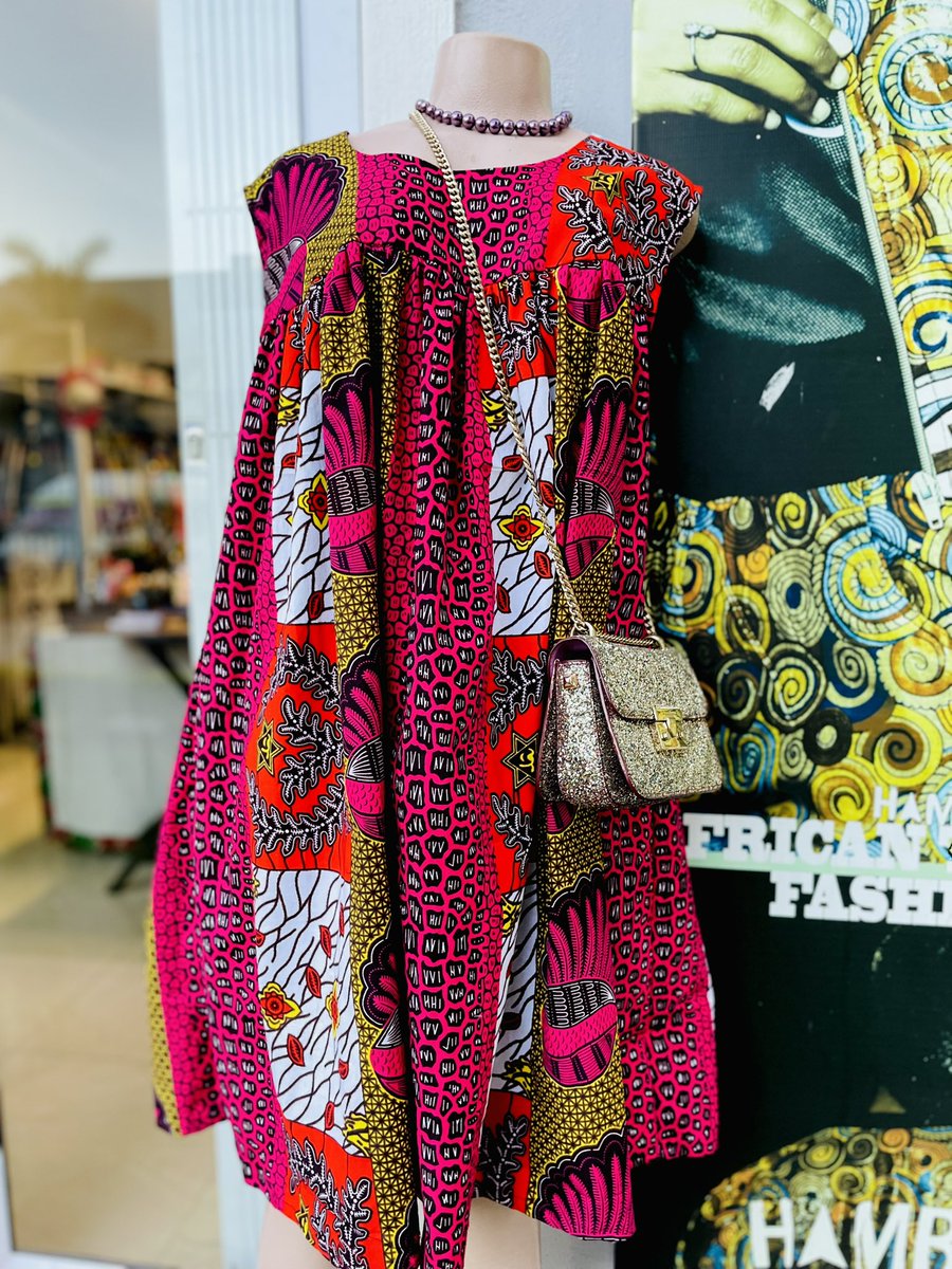 hambanow's tweet photo. A flirty dress for a hot summer day in the city https://t.co/Awr6mx2tHR