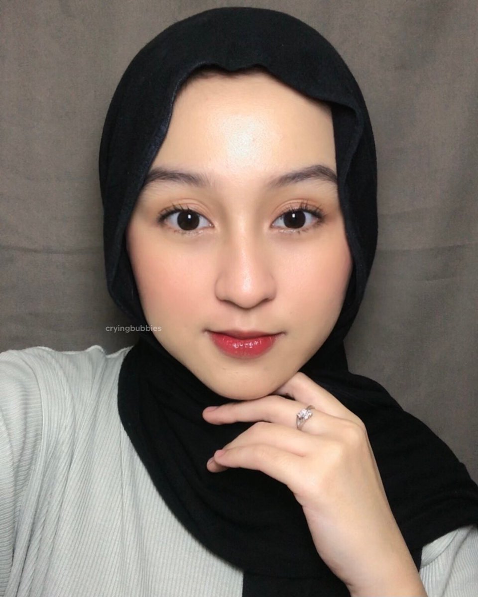 my bukber makeup todaayy💄💋
suka banget sama hasilnya yang flawless😭👌 

walau masi amatiran dalam per makeupan tapi aku mau share tutornya siapa tau bermanfaat, letsgo💁‍♀️