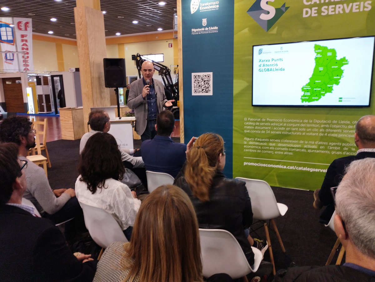 Avui l'alcalde <a href="/AjuntamentBLLC/">AjBell-lloc</a> i president <a href="/ccplaurgell/">Consell Comarcal del Pla d'Urgell</a> conjuntament amb <a href="/Jordi_Verdu/">Jordi Verdú Paijà</a> <a href="/Promo_Economica/">Patronat de Promoció Econòmica Diputació de Lleida</a> i l'ajuntament de Mollerussa dins el marc de <a href="/FiraMollerussa/">Fira de Mollerussa</a> hem presentat públicament el Punt Atenció GLOBALleida Pla d'Urgell i les dades del 2023