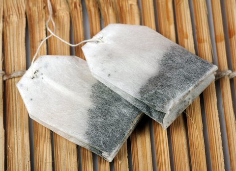 LoriShemek's tweet photo. If you like tea, choose loose leaf tea. Tea bags are made of bleached chlorinated paper or plastic, nylon or rayon. When you add hot water to the tea bag, the toxins leach into your cup of tea.

Loose leaf tea has superior flavor and quality whereas the tea in tea bags are more like a powder in comparison - not very high quality.

Organic loose leaf tea is the healthier choice - brew it, strain it and enjoy it.