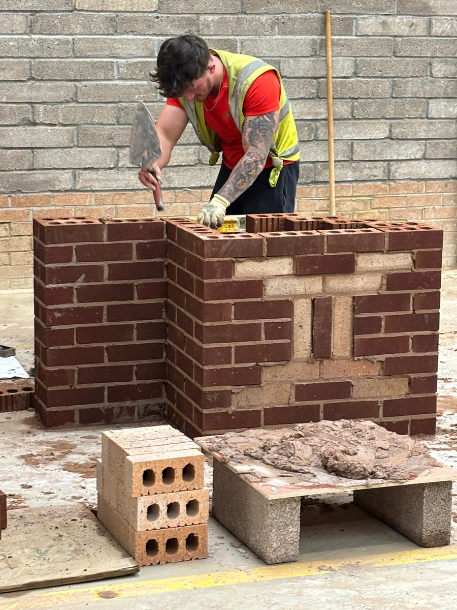 Guild-of-Bricklayers tweet media