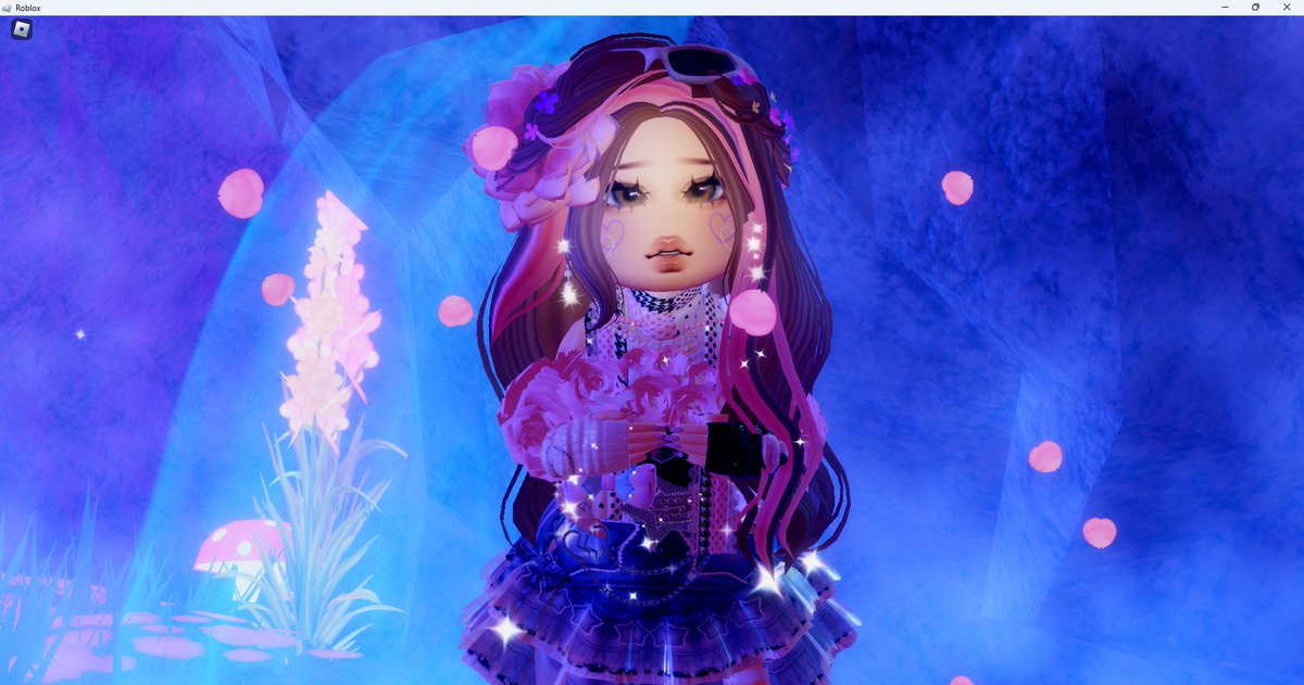 0Sage_mage0's tweet photo. My hunting fit for #royalehigh 😉👍 #RHTC #royalehighcampus3 #royalehighupdate https://t.co/HVU5Wi3ITb