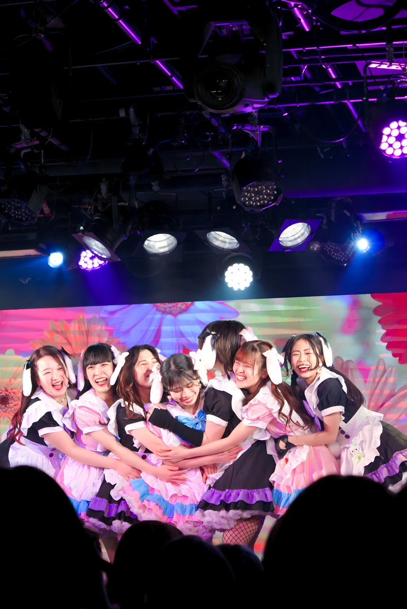 明日は #YOASOBI公演 です
残り少ない公演是非見納めに来ていただけますと嬉しいです…✨
そして明日もたくさんらぱんがいて嬉しい、私はらぱんが好きだー！