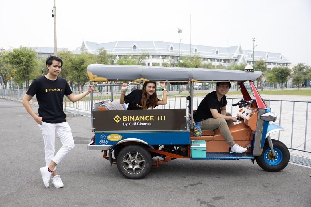 Binance_TH_'s tweet photo. สำรวจกรุงเทพมหานครไปพร้อม ๆ กันกับเราผ่านกิจกรรม #BinanceTH Walk rally🇹🇭🚶
📍เสาชิงช้า
📍ถนนข้าวสาร
📍ท่ามหาราช
📍สนามหลวง
#MOREwithbinanceTH
*คริปโทเคอร์เรนซีและโทเคนดิจิทัลมีความเสี่ยงสูง ท่านอาจสูญเสียเงินลงทุนได้ทั้งจำนวน โปรดศึกษาและลงทุนให้เหมาะสมกับระดับความเสี่ยงที่ยอมรับได้