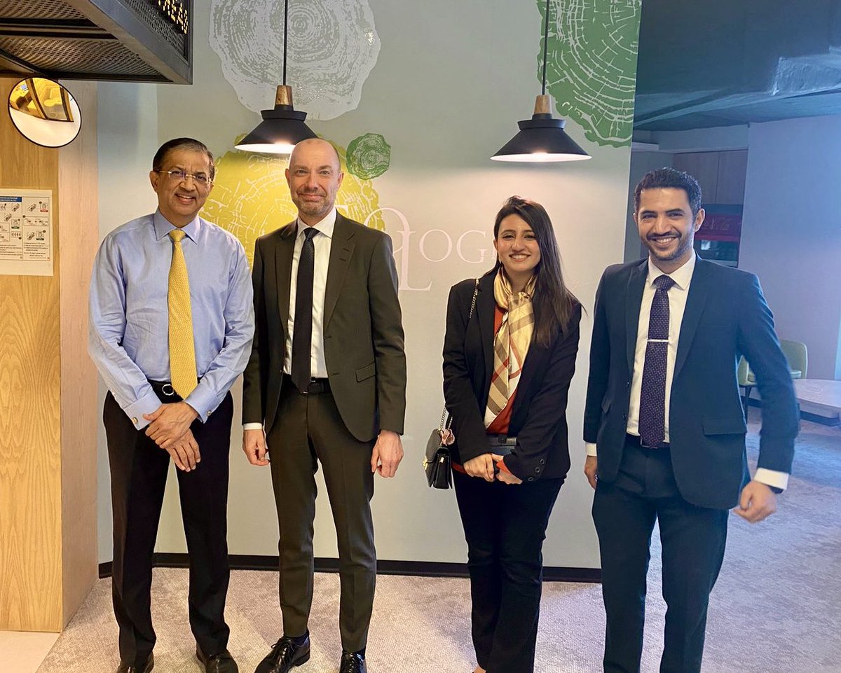 🇩🇰 Alumni @SikanderBizenjo studied from @CBSCph & now works at @EngroCorp! Proud to see his progress & appreciate the meaningful connection to @AhsanZafar_Syed to facilitate potential avenues of trade with 🇩🇰 companies!