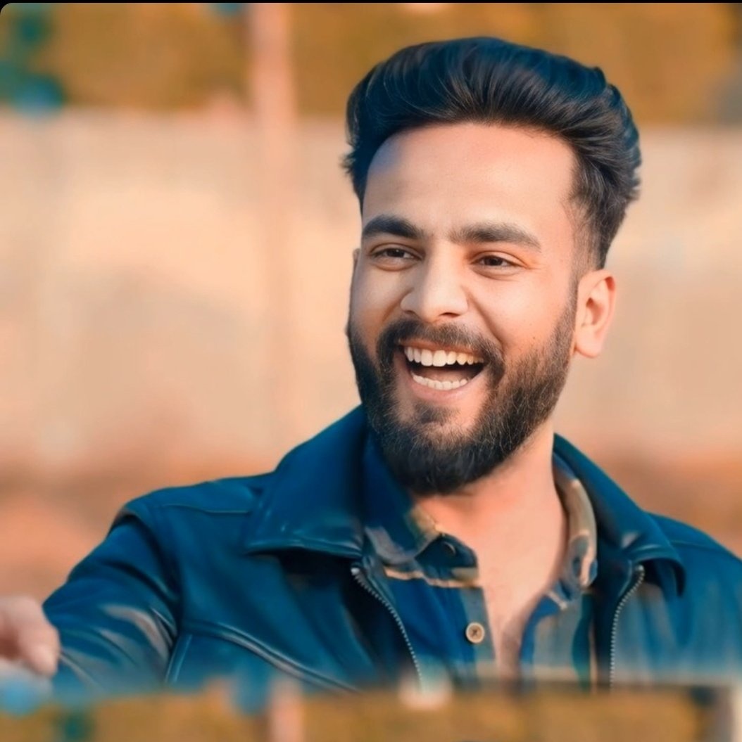 मुस्कान🤗😍😍😍❤❤❤
#LoveYouElvishYadav