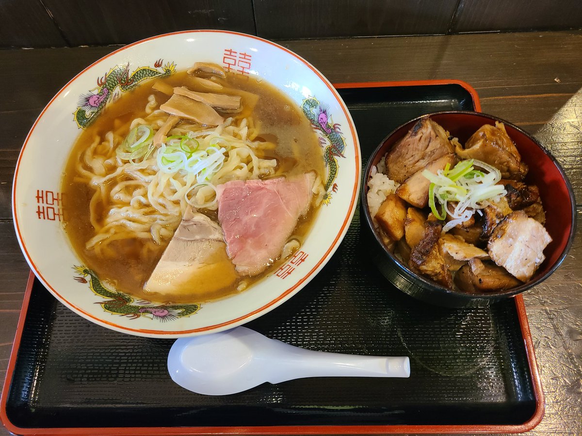 茨城県　つくば市　沼田 松屋製麺所 松屋らーめん 焼豚ご飯 つくば山の麓で朝から 最幸のラーメン🍜 麺もスープも旨いですが 焼豚ご飯の焼豚が 香ばしくて大好き🌟 #麺活 #茨城グルメ #茨城ラーメン #茨城 　 #茨城県 #つくば市 #つくば市ラーメン #つくば市グルメ #松屋製麺所