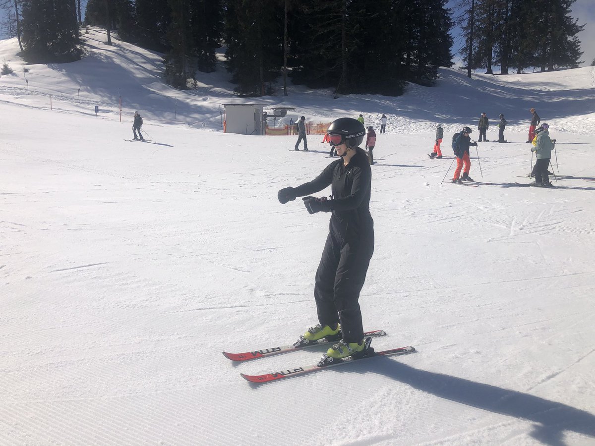 IanMcniven1's tweet photo. Yesterday was the First day on snow for @DMS_JHG_South and the group Where looking at the #CentralTheme on a blue bird day
@ArmyAdvTrg supposed by @CO_AUOTC #Adventuretraining #opportunities #skiing @alpendorf @BASIOfficial @Snowsport_Scot https://t.co/LSRx2rWGSS
