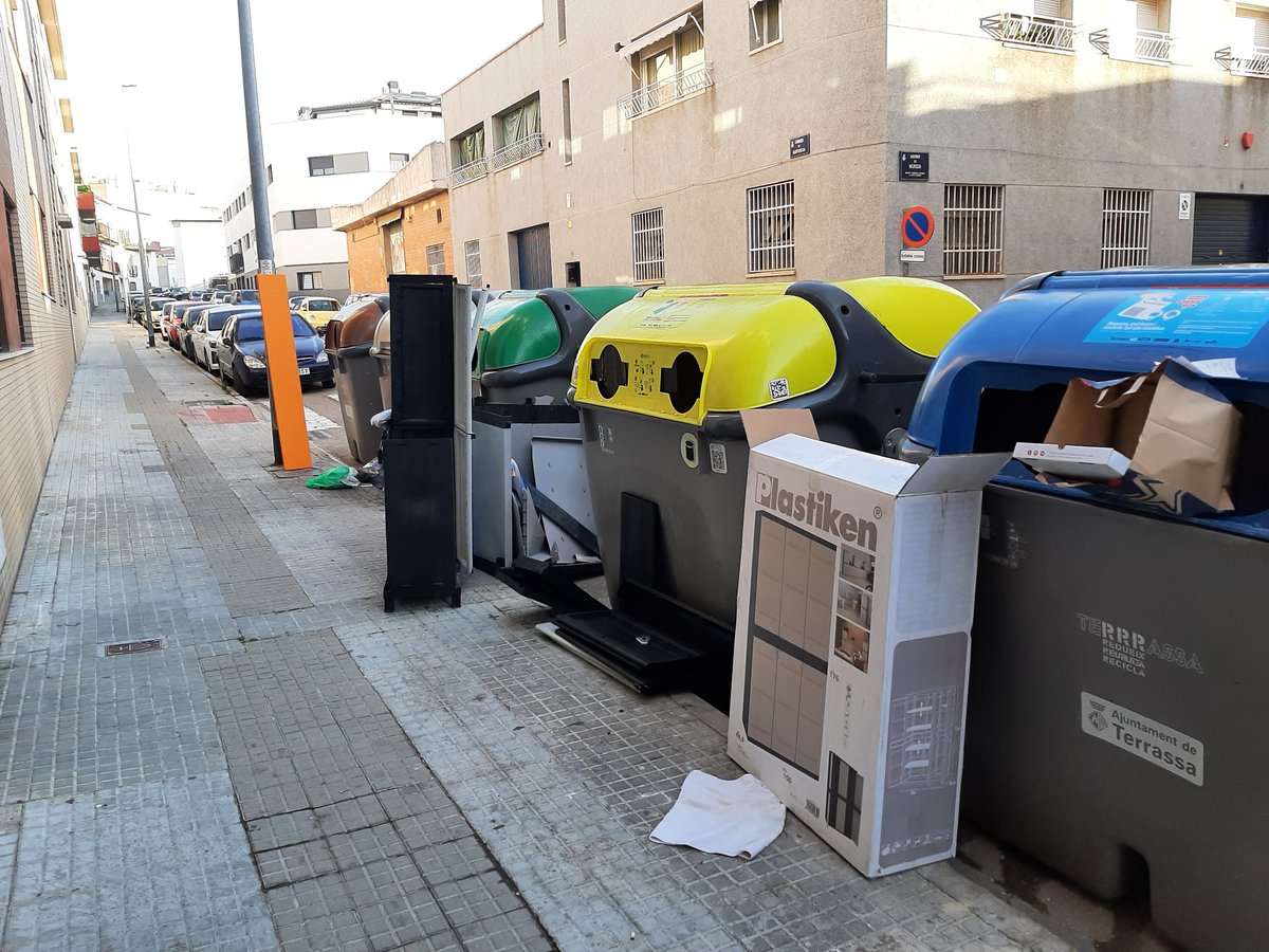champedro's tweet photo. C Guipuscoa 3
#terrassabruta #terrassaincivica 
Soluciones ja @ajterrassa @jordi_ballart https://t.co/fpl6yy3CA8