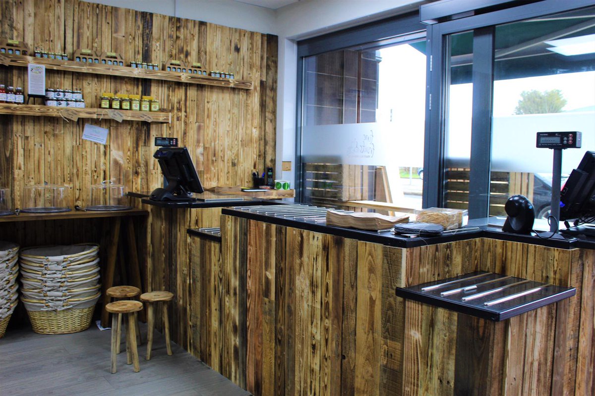 DMProjects_LTD's tweet photo. Ready to enchant shoppers? With our unbeatable retail fit-out services, you're guaranteed to leave a lasting impression.
📧 info@mdfitout.co.uk
#MDfitout #OfficeFitout #Fitout #Office #Luxury #GlassPartitions #Partitions https://t.co/rcfJ9S5RNB