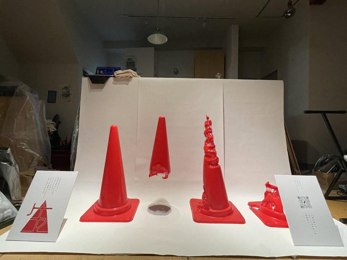 taka3060115's tweet photo. 一般のお客さんの感性を知ることができたし、作品に熱い学生達が互いの作品を評価し合って、展示のレイアウト考えて、、間違いなく目が輝いていた！

主催のかずま、ギャラリーを貸していただいた水性さん、メンバーの皆、来ていただいた皆さん、今回は貴重な機会を本当にありがとうございました！👍 https://t.co/VtSzbrqpx1