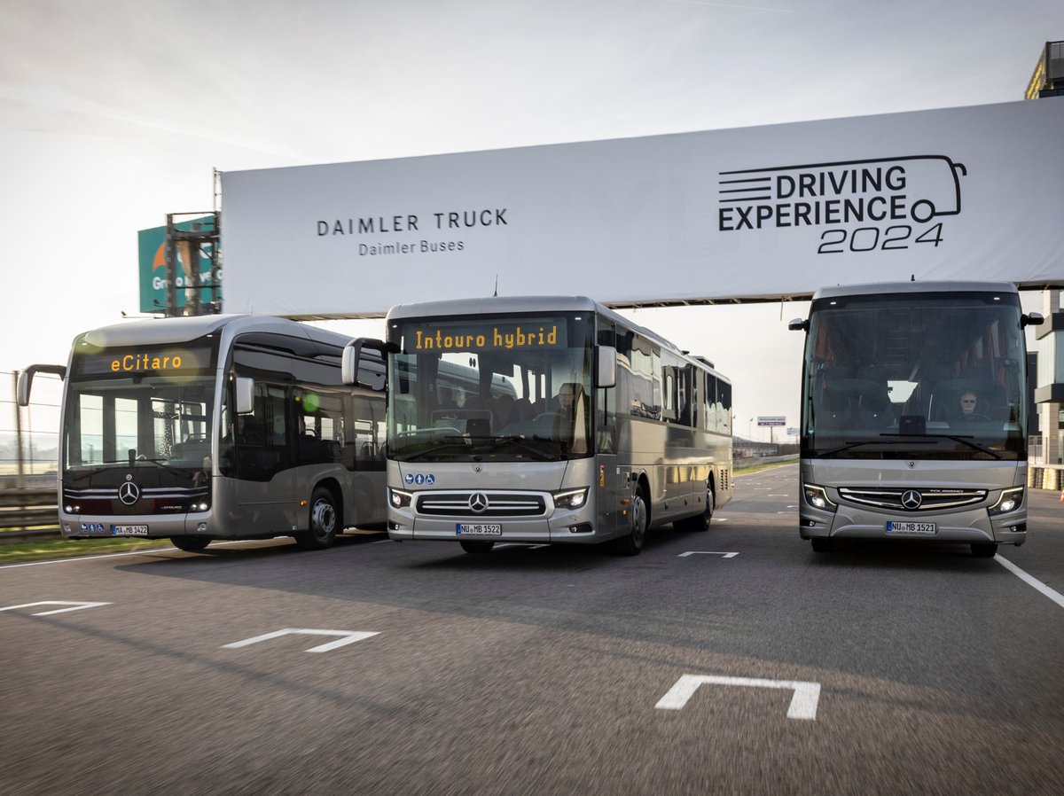 Daimler opens regional hub for commercial vehicles in Singapore | Feature |  Automotive Logistics, image size:1200x898