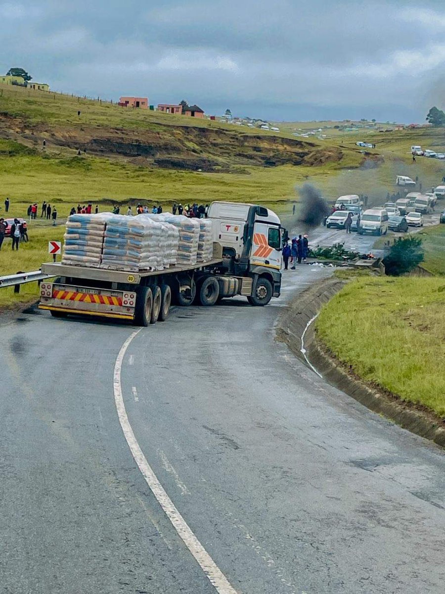 Situation eMqanduli, abahlali bavale Indlela haibo akuphangelwa today