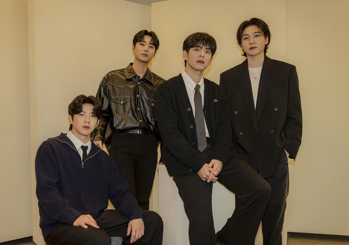 #데이식스_완전체컴백_웰컴투더쇼 
#DAY6_FOUREVER