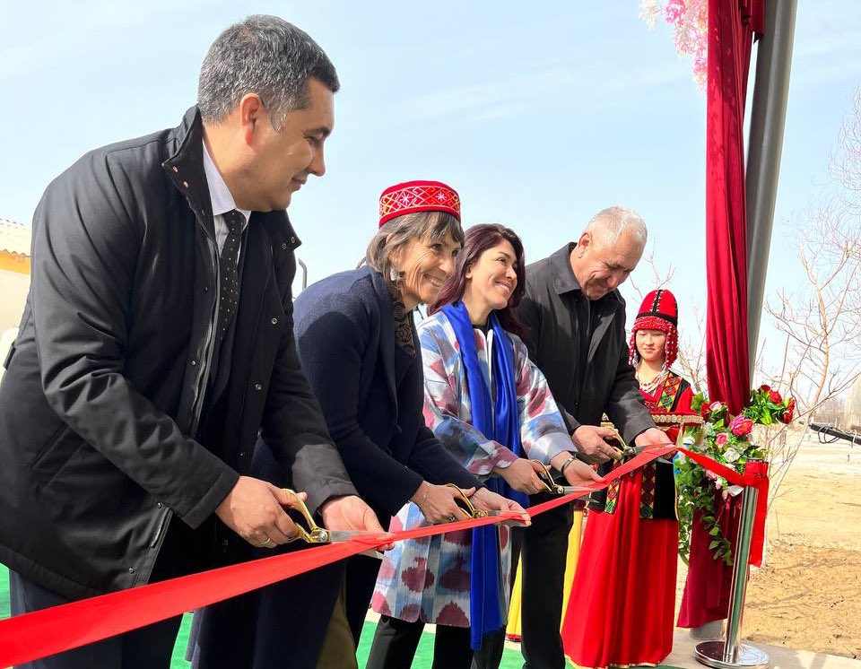 EU_Tashkent's tweet photo. Today our 🇪🇺 Ambassador @EUambUz together with UNESCO🇺🇳 representative @NoshadiSara are opening Karaozak Agro-Economic College renovated and equipped under the EU-funded UNESCO Project on Skills Development for Employability in Rural Areas of Uzbekistan https://t.co/yzv2KlfVoL https://t.co/F60g72yvoU