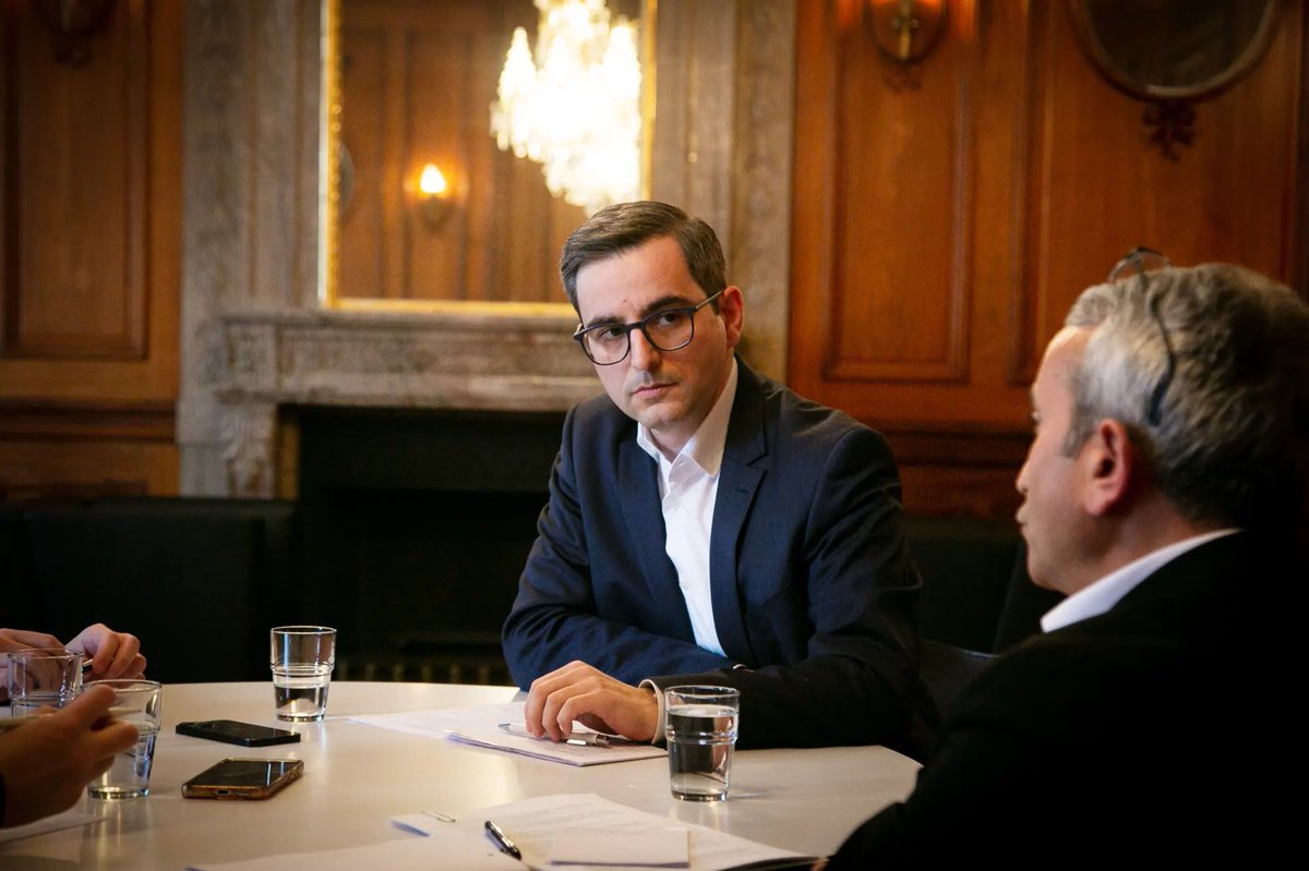Luca Urgese (@lucaurgese) on Twitter photo «Du nimmst den Hilfeschrei der Lehrer nicht ernst» – «Doch!»
Eines der bisher intensivsten Streitgespräche in diesem Wahlkampf - heute in der <a href="/bazonline/">Basler Zeitung</a>.
lucaurgese.ch/basler-zeitung… «Du nimmst den Hilfeschrei der Lehrer nicht ernst» – «Doch!»
Eines der bisher intensivsten Streitgespräche in diesem Wahlkampf - heute in der <a href="/bazonline/">Basler Zeitung</a>.
lucaurgese.ch/basler-zeitung…