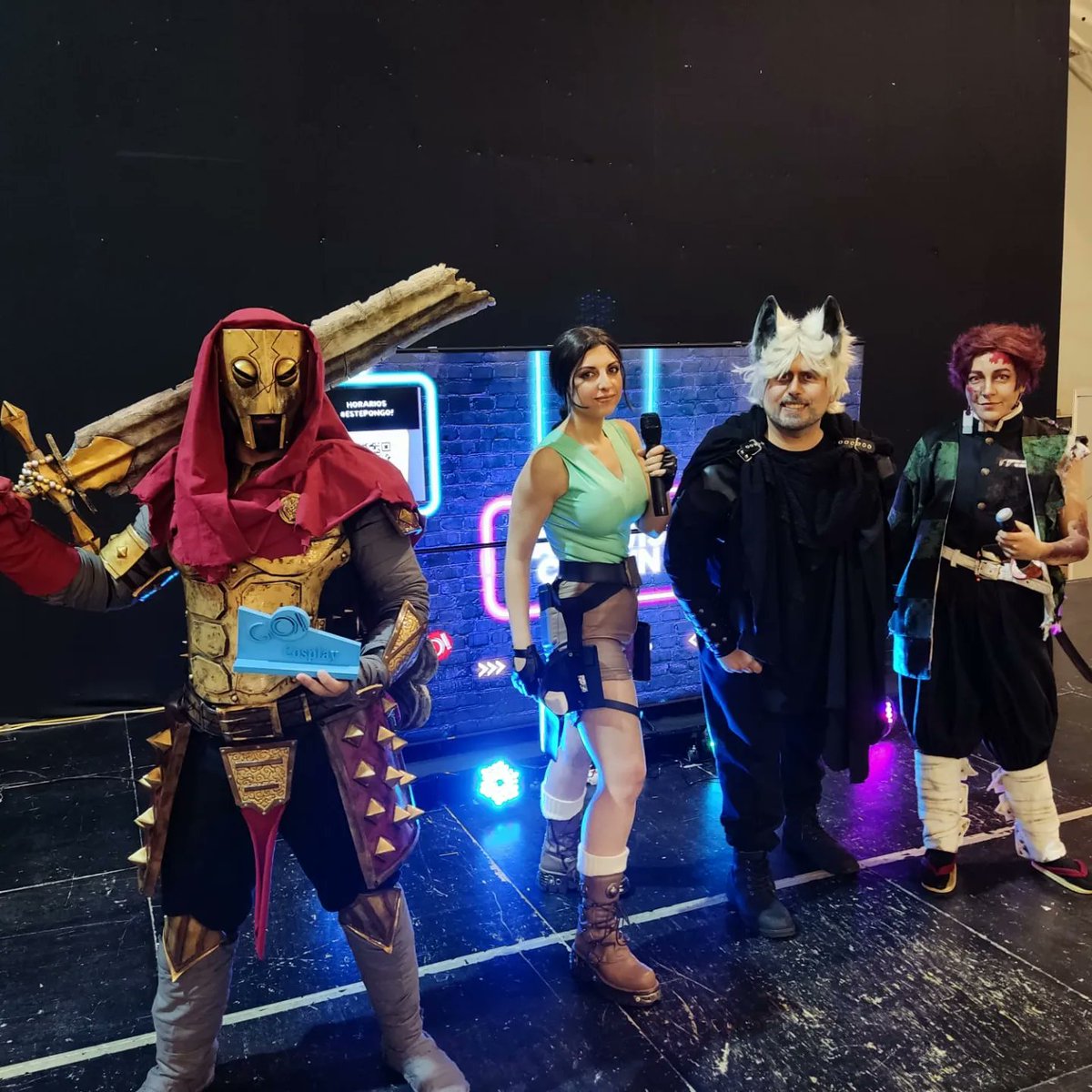 EsteponGo's tweet photo. Impresionante @odlaregs_prop_center como ganador de la pasarela Cosplay de #estepongo https://t.co/RsaZ4r3CWp