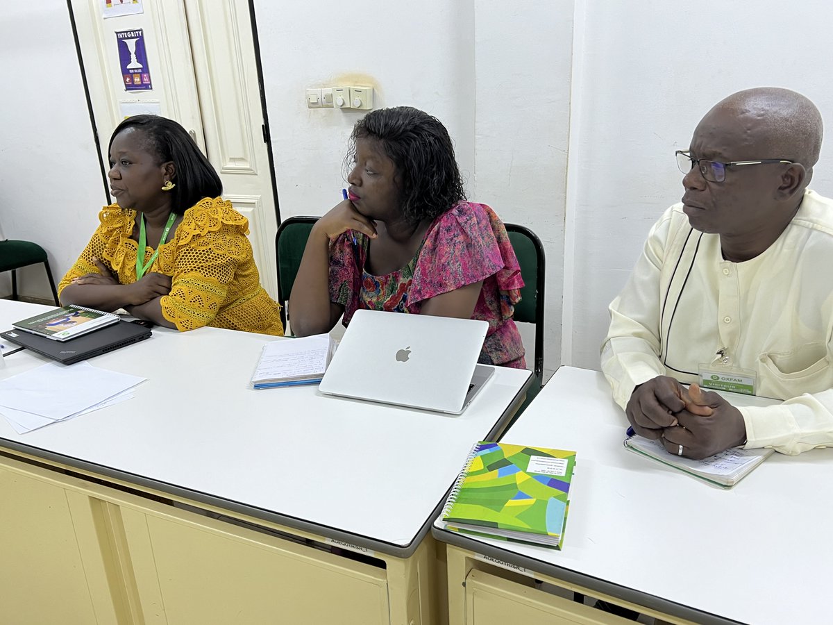 oxfamauburkina's tweet photo. Signature de convention entre Oxfam et les partenaires de mise en œuvre du projet « pour un programme de renforcement de la participation citoyenne et de redevabilité dans la gestion des finances publiques au Burkina Faso » phase III.
#ORCADE
#RECIBOG
#CERAFP https://t.co/xx7wpfnnOM