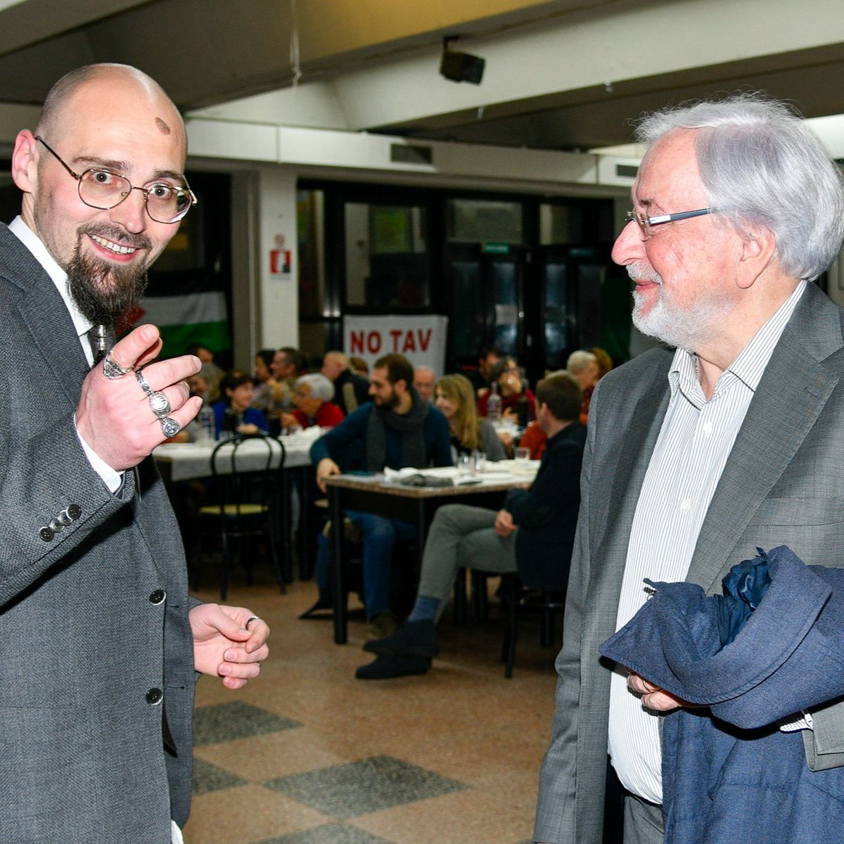 FI_Possibile's tweet photo. Tante persone hanno affollato la Casa del Popolo ARCI di San Bartolo a Cintoia, con oltre 100 persone rimaste anche a cena.
Grazie a loro, alla CdP di San Bartolo, a Sara #Nocentini e Simone #Siliani e naturalmente a Cristiano #Chiarot.
https://t.co/9Ws8MDNbuS
#SPC_Firenze https://t.co/IaasFhTmjB