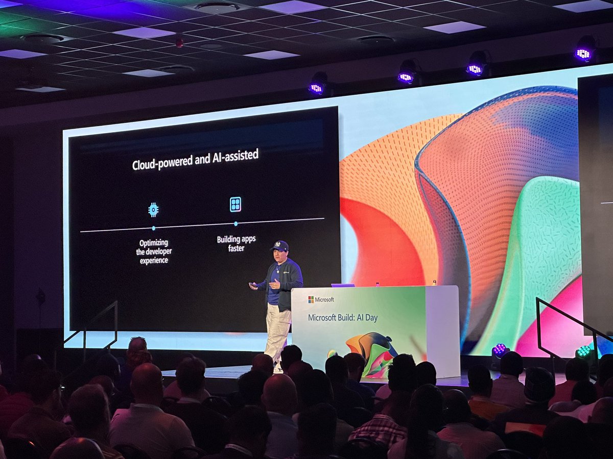 MicrosoftSA's tweet photo. Our next speaker @madebygps on the stage now to demo some GitHub CoPilot features.  #MSBuildAI #MicrosoftSA #IT https://t.co/epREbcgI2e