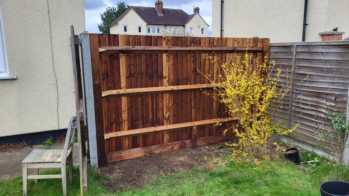 ABCFencingLtd's tweet photo. Before and after transformation!🏠
Another #residential project in #Hertfordshire have been transformed after the #fence being damaged by the storm!
👉Contact us 📞01727 824788
https://t.co/jXCwYkVgag
 #fencing #fenceinstaller #fencecontractor #stalbans #hitchin #radlett #welwyn https://t.co/9WGoGiKm0C