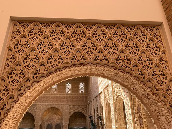 eraser's tweet photo. #réplicas #constructo #construcción #film #dRPC hilo 👇 https://twitte5 RT @romanandalusi  Seguro que ni te imaginas el secreto que esconde el número 8 de la Calle Larga de Paradas (Sevilla), pues nada menos q réplica dla Alhambra que se levantó el vecino https://t.co/XG0ncr2i2O https://t.co/uJXwJJ03ia