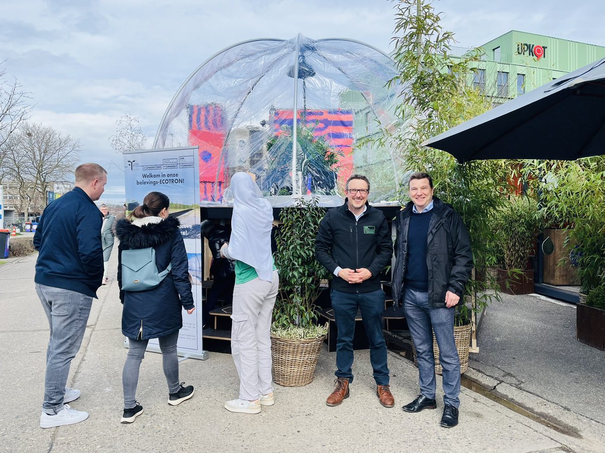 Dit weekend openden we @FTI_vlaanderen @stadhasselt, met o.m. de opening van het trambustraject door Minister @LydiaPeeters. Ze bezocht ook de standen @uhasselt van @IMOB_UHasselt en de Ecotron @CMK_Uhasselt @svandeput @benlambrechts @VITObelgium