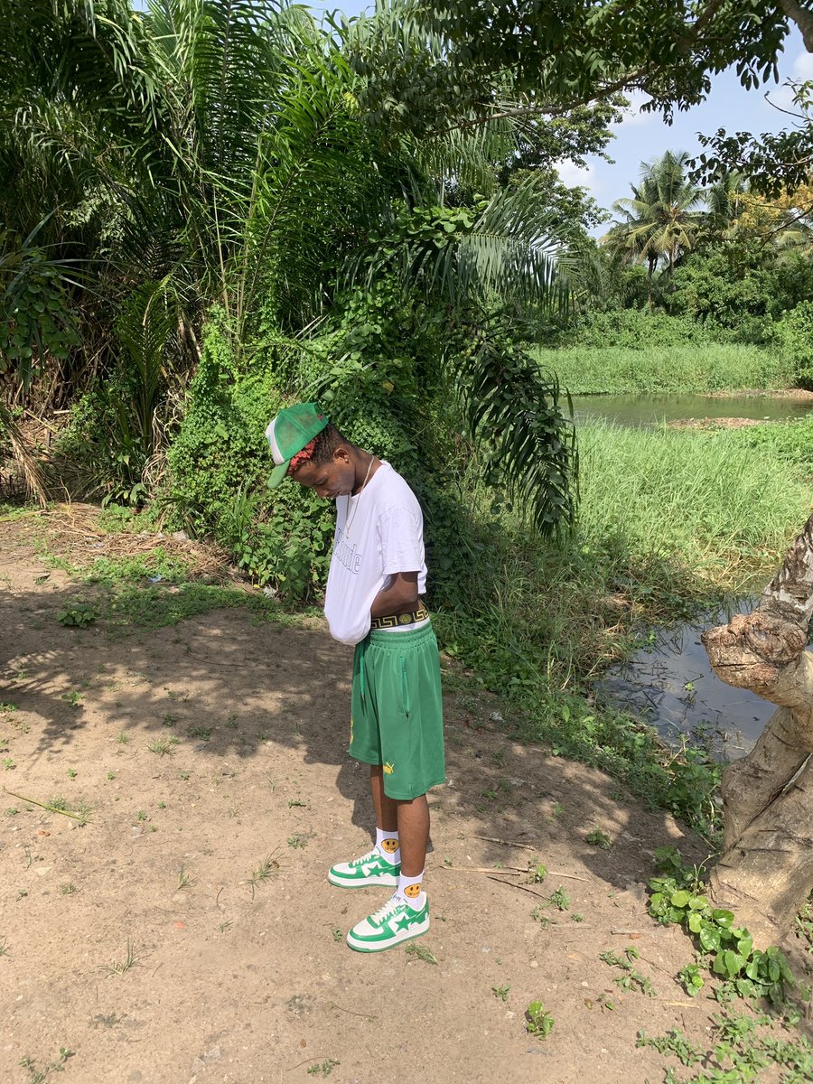 Protokol02_'s tweet photo. Counting blessings at the countryside.
#NewMusics otw https://t.co/Hce6WxjbLy