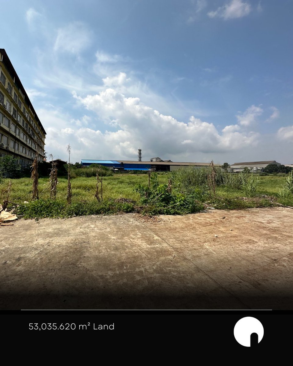 WeAreWisecom's tweet photo. Acme Road, Ogba Ikeja.
SUITABILITY: Hospital, Luxury Hotel, Event Center, Factory, Warehouse, Banking Hall, Shopping Mall, Residential Estate, etc.
PRICE: N10 Billion Naira.
.
Tel: +2348097370052, 08036304500
Website: https://t.co/dsbVTluJpu
.
#land #warehouse #wisecom https://t.co/QtDmOXbO2i