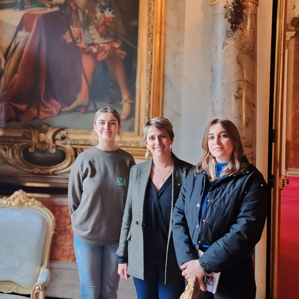 LyceeBourquin's tweet photo. 🎒 La semaine dernière, les étudiants de BTS Tourisme étaient reçus au Palais du Luxembourg par la Sénatrice des Pyrénées-Orientales @LJosende 

👏🏻 Une rencontre instructive, sympathique et inspirante !

#btstourisme #palaisduluxembourg #sénatrice #instructif https://t.co/Vnif0jhA54