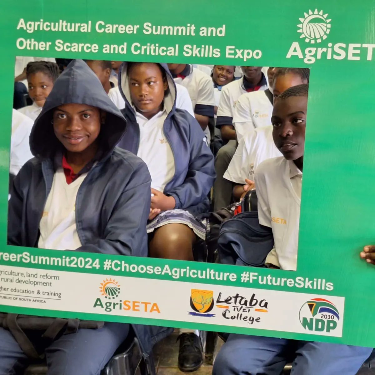 agri_seta's tweet photo. Formal Proceedings | AgriSETA Executive Manager; Learning Programmes and Projects , Mr Medupi Shabangu is highlighting the purpose of AgriSETA Career Summit in the Tzaneen area, Limpopo Province.
#Scarce_Skills_Career_Expo
#AGRISETA
#DALRRD
#DHET
#LetabaTVETCollege https://t.co/tjoCPAoX3N