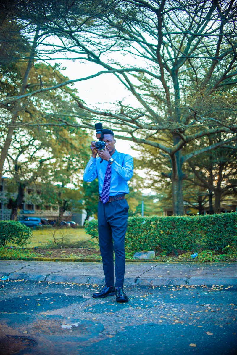 DirectorJoshOff's tweet photo. I have good sense of Storytelling. I shoot. I edit. I render livestream services and I write.
Seeking new gigs and adventures behind the lens! Let's make some magic happen together. 📸 WhatsApp 👉 08086443638
#directorjosh #letsshoot #pneumachid

Bright Osayi-Samuel Pooja Wizkid https://t.co/dyIKTrgu2U