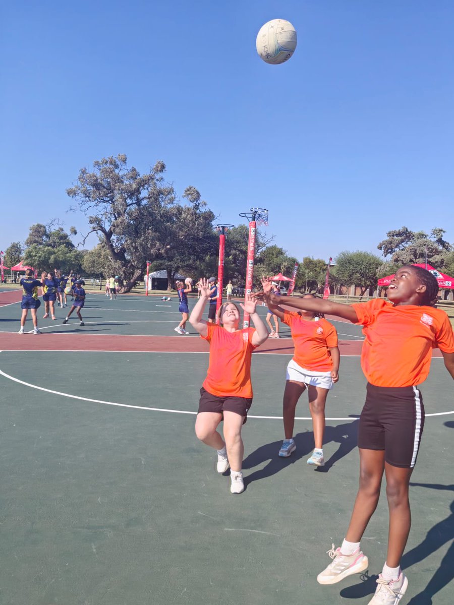 KingsmeadSchool's tweet photo. ๐ Our netball camp at Camp Discovery was a blast! Players learned from the best and made lifelong memories with friends and coaches. Excited for a winning season ahead!
#Kingsmeadcollege #Netballcamp #Couragealways #Sports #Raisinggirls https://t.co/fW15m3ie64