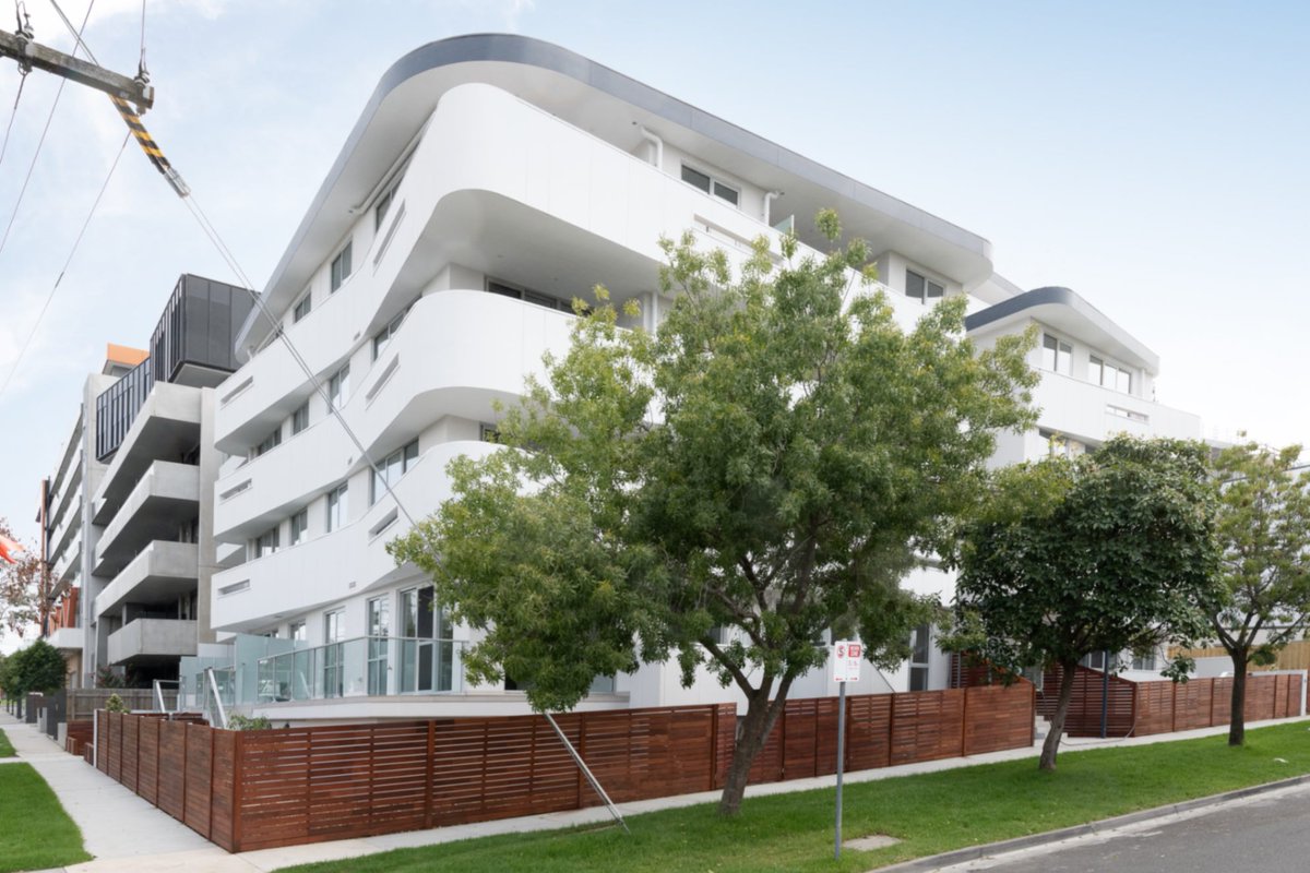 metropropertie's tweet photo. Luxurious living awaits at Metro Properties Australia! New townhouses for sale in 16 Dalgety St, HUGHESDALE VIC 3166. Featuring 2beds, 2 Baths, and 2 Parking spaces, these homes offer elegance and comfort. Priced at $1.0M.
🔗 https://t.co/dPXlikUPBy
📲 0450-878-532 https://t.co/ncmDTcjyMZ