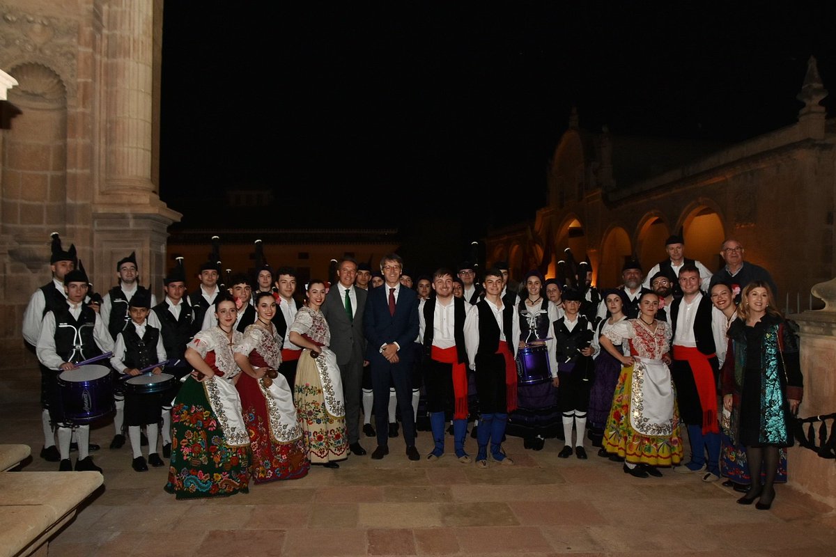 📸La antigua Colegial de San Patricio acogía ayer la solemne entrega de la tercera edición de los Premios Foro Casco Histórico de Lorca. El acto era presidido por el Alcalde, Fulgencio Gil

🏆Los premiados de esta edición fueron <a href="/CECLOR_/">CECLOR</a>, <a href="/FLorquimur/">Fundación Lorquimur</a> y <a href="/C_R_Lorca/">Comunidad de Regantes de Lorca</a>