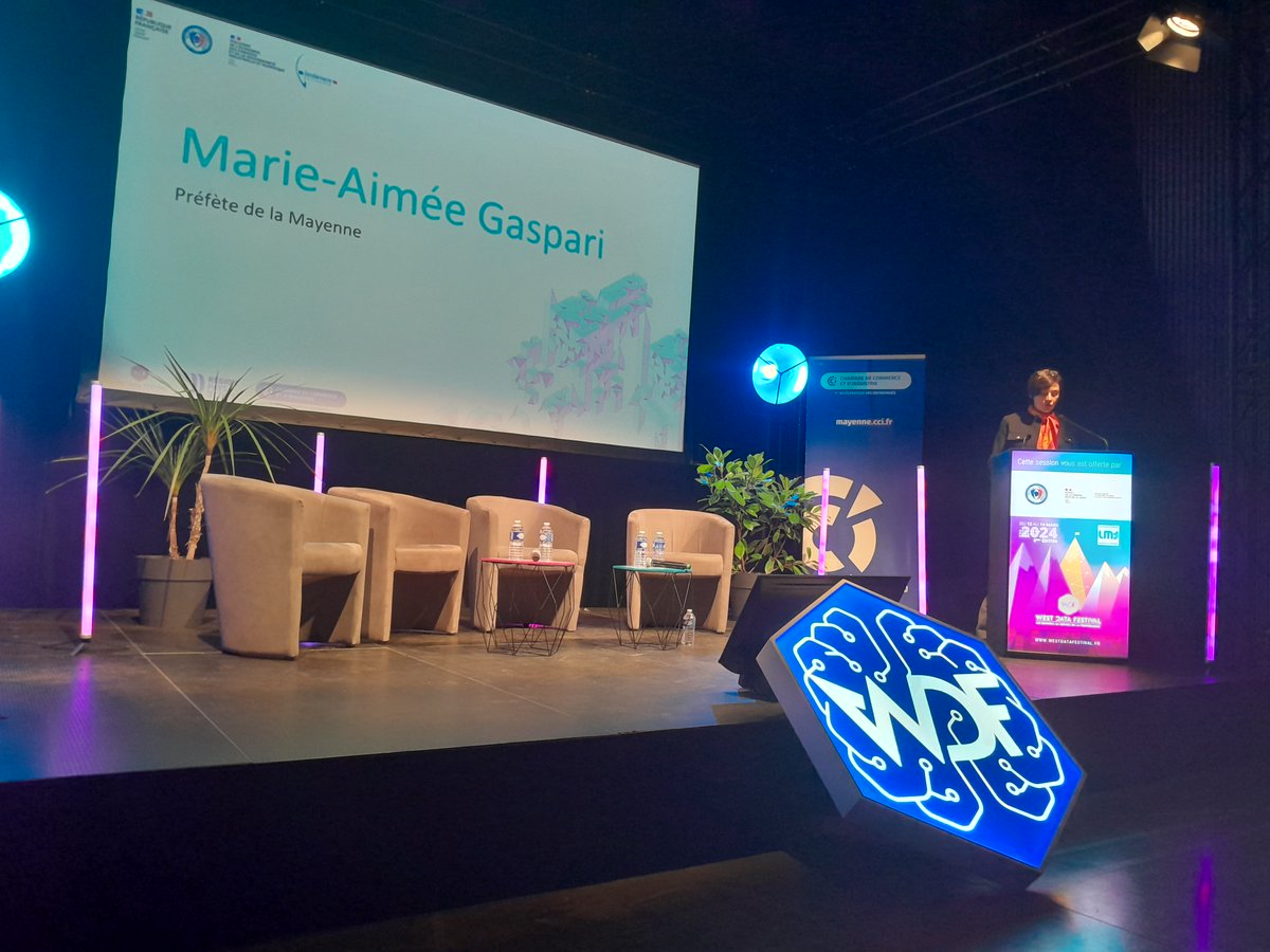 [14/03] Marie-Aimée Gaspari, préfète de la #Mayenne, a participé à #SecNumEco le colloque de la sécurité numérique et de la sécurité économique, dans le cadre du West Data festival à <a href="/Laval_la_Ville/">Laval la Ville</a>.
