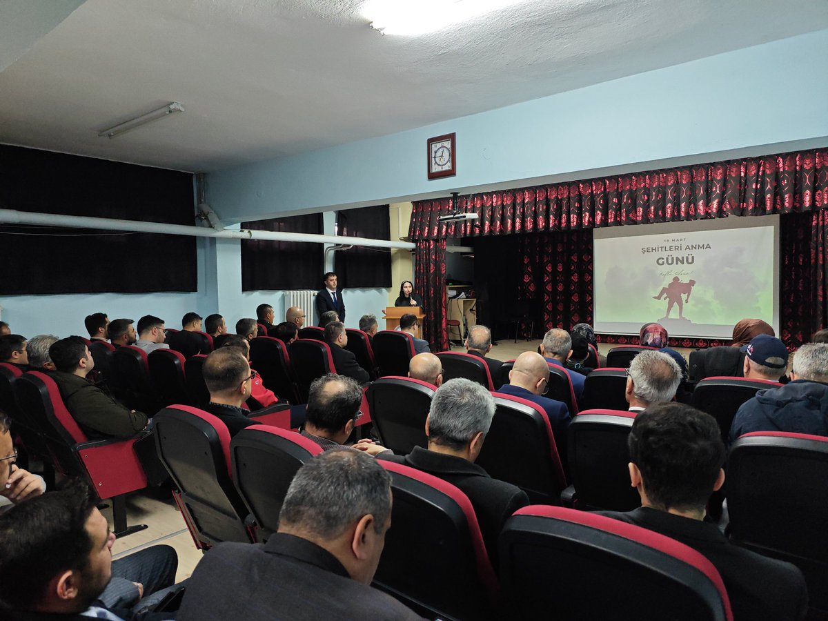 YalvacMem's tweet photo. 18 Mart Şehitler Günü programı ilçemiz Yalvaç Fen Lisesinde gerçekleşti.
@tcmeb @ispartamem @ErhanBaydur1 @AhmetArmutoglu_ https://t.co/Vgtjzo5Uzu
