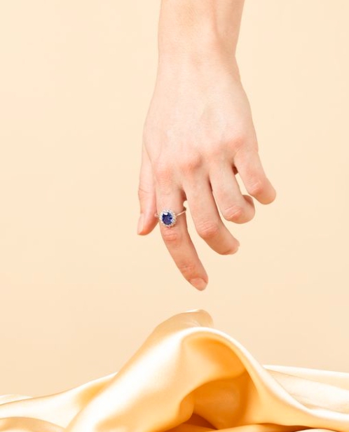 CCELTABLERO's tweet image. Este anillo de Lotus Silver se ha convertido en una pieza icónica que no puede faltar en tu joyero. ¿Aún no lo tienes?
Lotus Silver LP3459-3
#timeroad

📍 #CCElTablero #tiendastimeroad #joyas #joyeria #anillo #anillos #anilloladydi