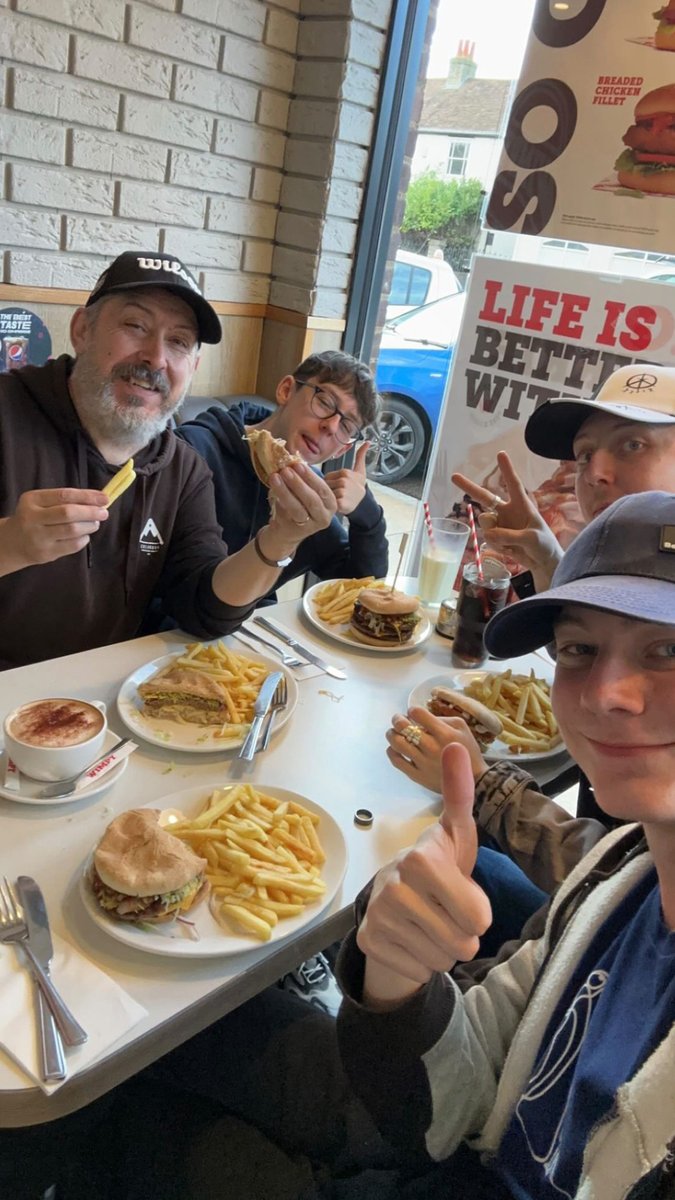 Rally the fam and come on over for great food and good times 🍔🥳 just like @JordanReeder19 📸 Find your nearest Wimpy here - linktr.ee/wimpyuk #WimpyUK #ComeOnOverToOurPlace #WimpyBurger #HomeOfTheHamburger #Instore #RallyTheFam #GreatFood #GoodTimes #FamilyAndFriends