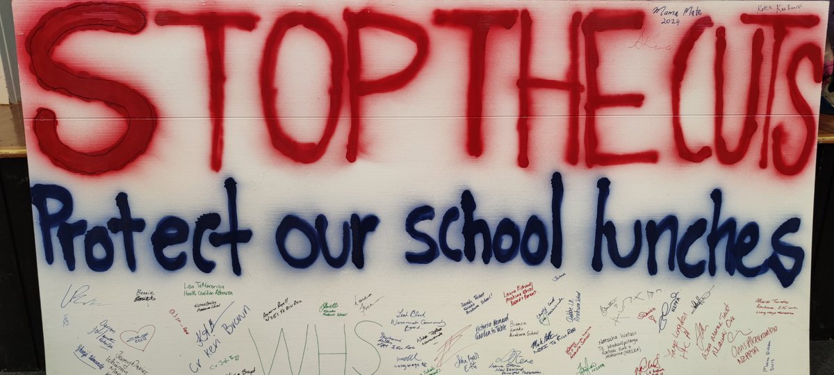 I visited Arakura Primary School in Wainuiomata today to have lunch with the kaiako,  tamariki and local community. They want everyone to know how important Ka Ora Ka Ako (healthy school lunches) is for communities like theirs