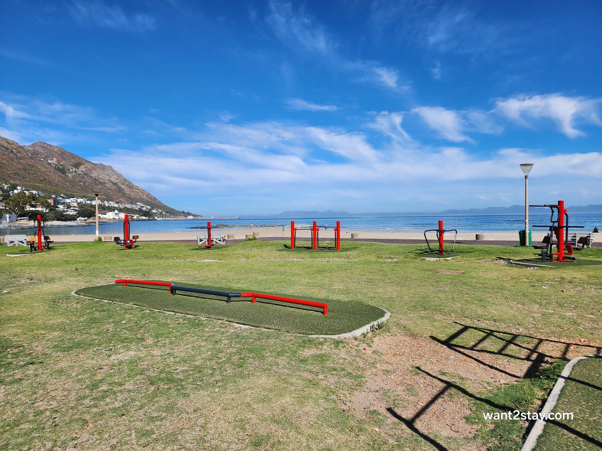 JGvanZyl_ZA's tweet photo. It's an amazing day in the Western Cape Province of South Africa. No politics, no politicians, just peace, love, working people, and happiness.
That's why it's called #Want2Stay, because here you https://t.co/JlvVlkSKrt https://t.co/tMELZkjQYw