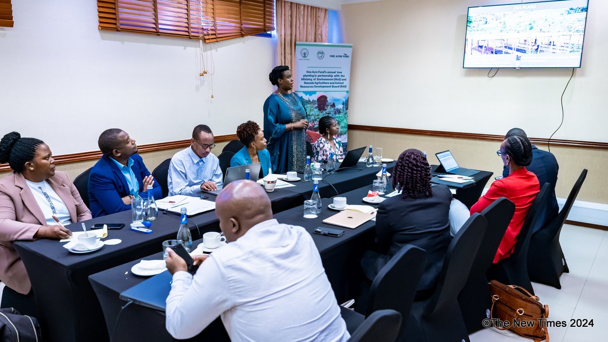 @oneacrefundRwanda unveiled plans for the 25A Tree Campaign in a collaborative meeting with stakeholders in the environment sector. The campaign aims to grow and distribute 25 million agroforestry &amp; 500k fruit trees nationwide. 🌲🌳 #GreenRwanda #ClimateResilience #RwOT