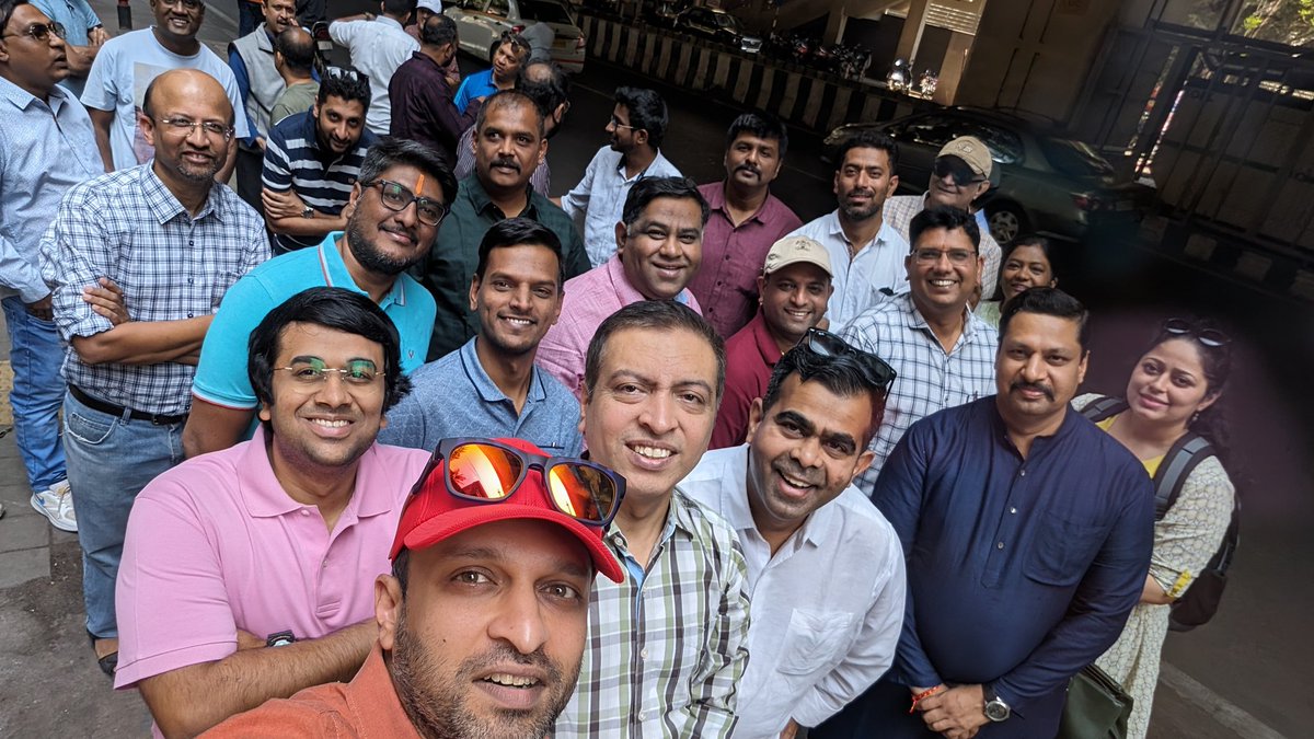 Insightful conversations with excellent company @ #PuneMetroMeetup yesterday. Met incredible people like @vineet_tropmet @nitinwelde @paramvaibhav @AjaatShatrruu @ManishManke @chaphya & many others. Always gr8 to meet up with @heytal @malhar_pandey @Gautaamm #Pune Pic. @chaphya