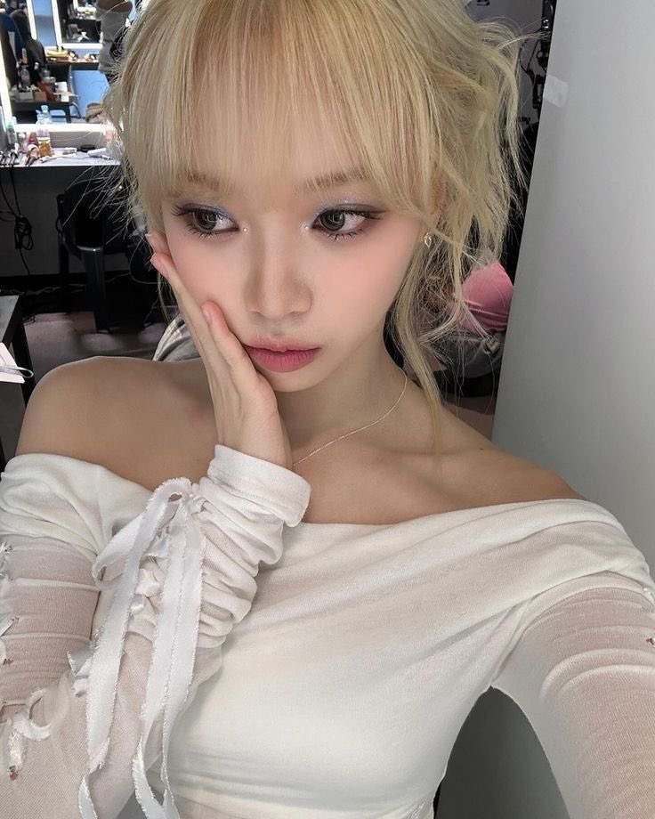 chaewon pics tweet media