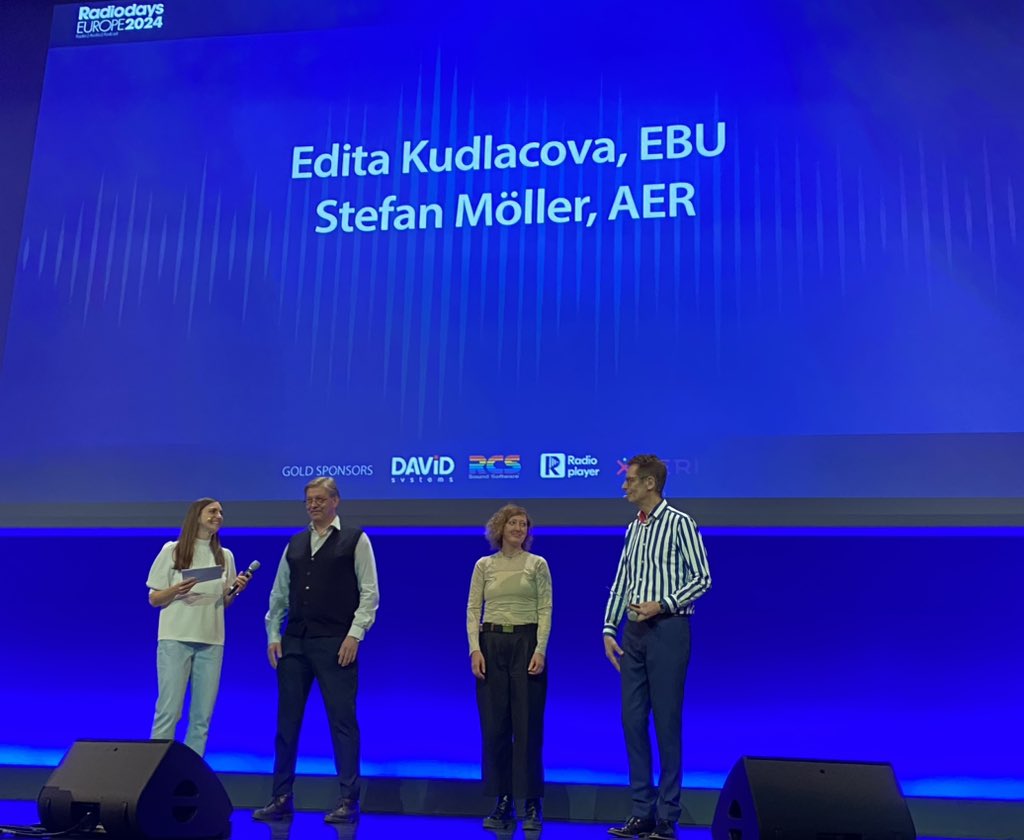 <a href="/MollerStefan/">Stefan Möller</a> brilliant as usual:“ #radio is the drummer in a band called #audio where #AI plays the keyboard &amp; #podcast is at sax - no lead singer position available  for Google &amp; Apple” 😀👏🏻