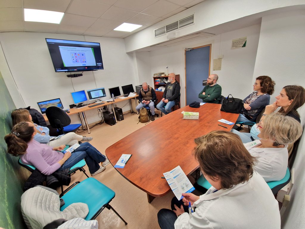 Comenzamos la semana🗓 con una sesión👩‍🏫 sobre la importancia del sistema inmune en pacientes oncológicos. Analizamos cómo fortalecer la respuesta inmunitaria🛡 para reducir las infecciones y mejorar los resultados💙 #SomosHUVR