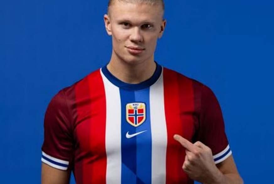 KrStokdahl's tweet photo. Spenstig at Erling Braut Haaland har bestemt seg for å fortsette karrieren i 4. divisjonsklubben Nationalkameratene i Trondheim. https://t.co/WoFO3mjR8J