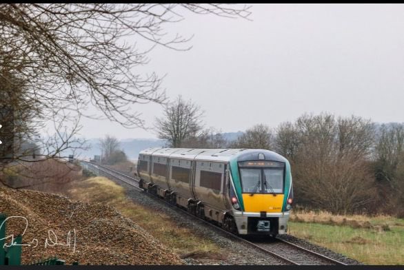 Ireland’s fastest growing railway between #limerick #ennis & #galway is closed AGAIN due to flooding at Ballycar. A solution was identified in 2020. Fund the fix NOW @IrishRail @ClareCoCo @opwireland @NPWSIreland @TFIUpdates @joecareytd @CathalCroweTD @MlMcNamaraTD @violetannetd