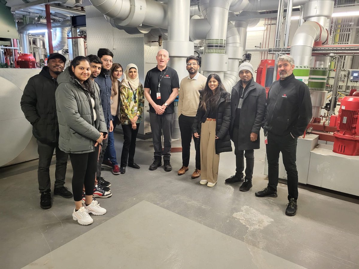 Turning Cloud theory into practice!

Our MSc Cloud Computing students got the opportunity to see the key infrastructure behind our data-driven world on their visit to the data centre. 

Read more: uel.ac.uk/about-uel/news…